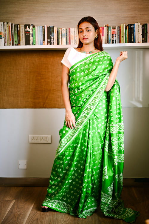 Dark Green Silk Handwoven Saree With White Print