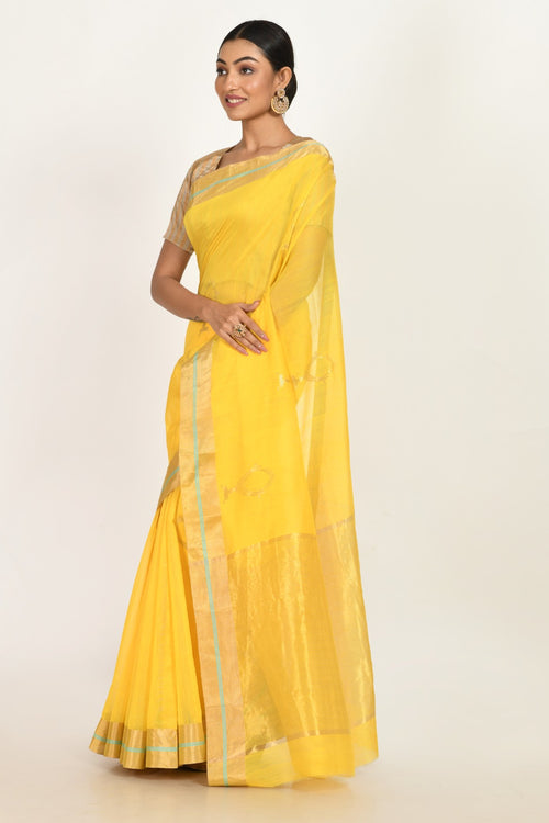 Yellow sari with mirror motif