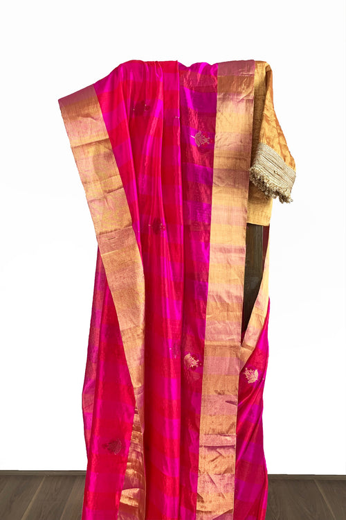 Fuschia and red gentle stripes saree