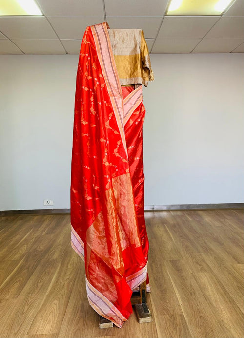 Red handwoven Silk Jaal Sari